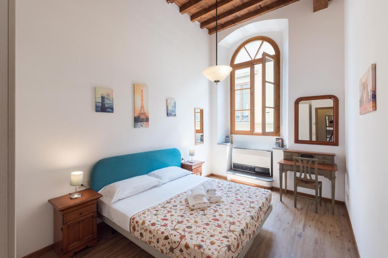 Apartments Close To Duomo Florenz Zimmer foto